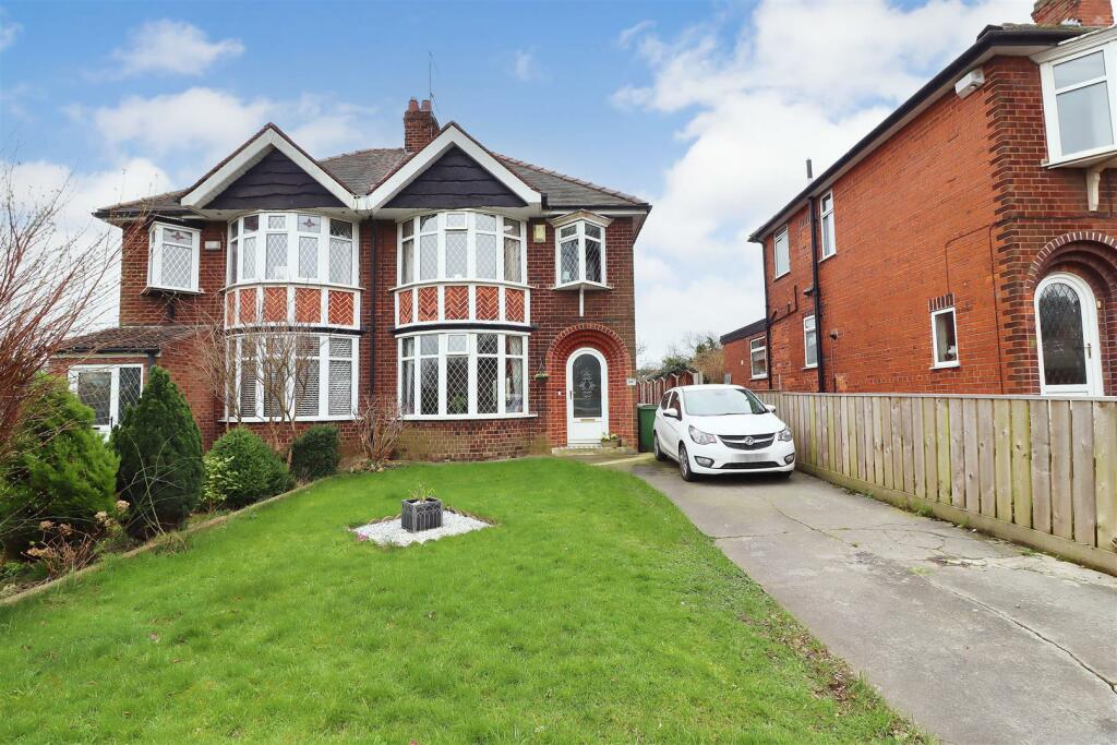 3 bedroom semi-detached house for sale in Boothferry Road, Hessle, HU13