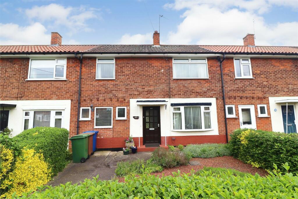 3 bedroom terraced house for sale in Gisburn Road, Hessle, HU13