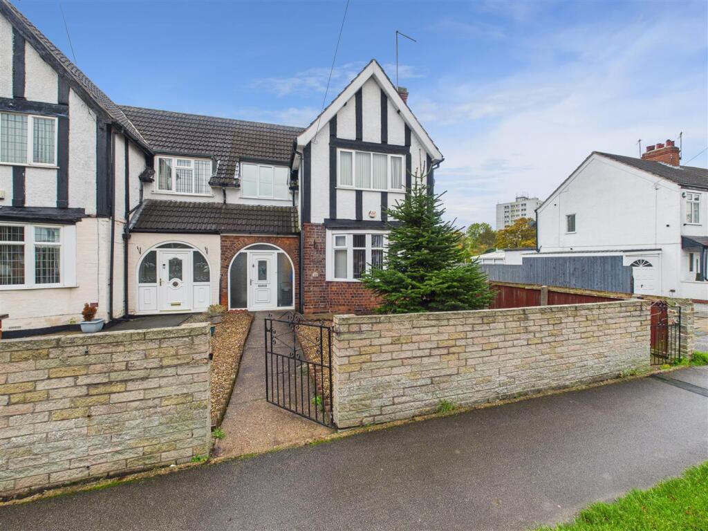 Main image of property: Anlaby Park Road South, Hull