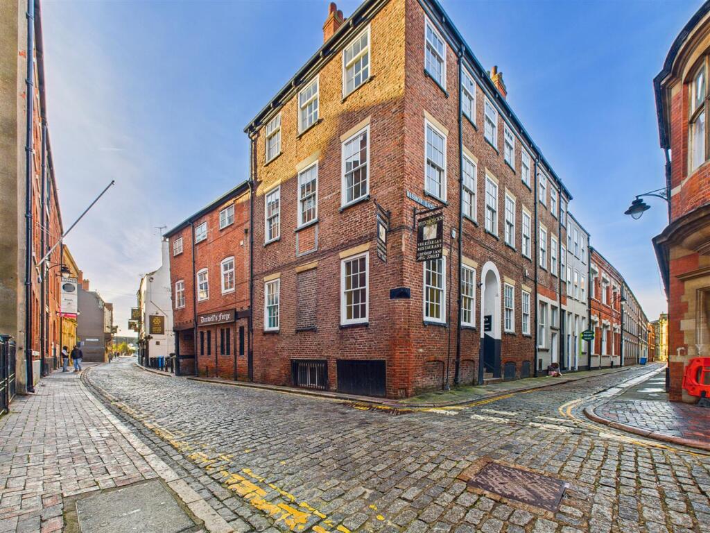 Main image of property: 1 Bishop Lane, Central Hull