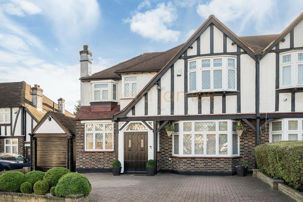 Main image of property: Oakleigh Gardens, Edgware, HA8
