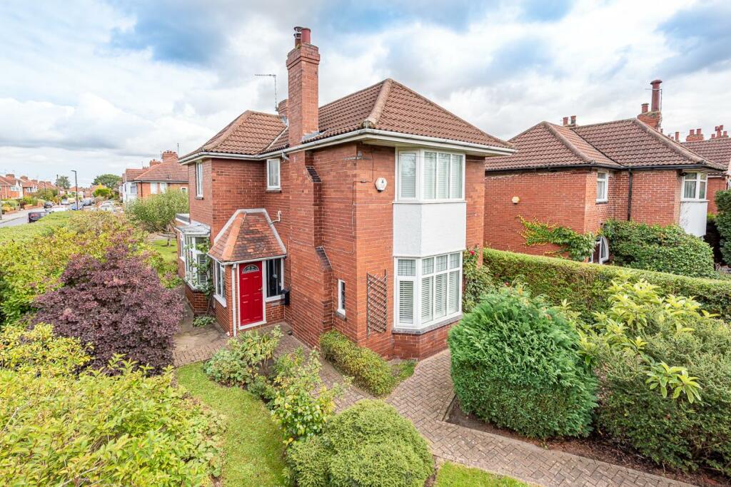 3 bedroom detached house for sale in Shipton Road, York, YO30 5RJ, YO30