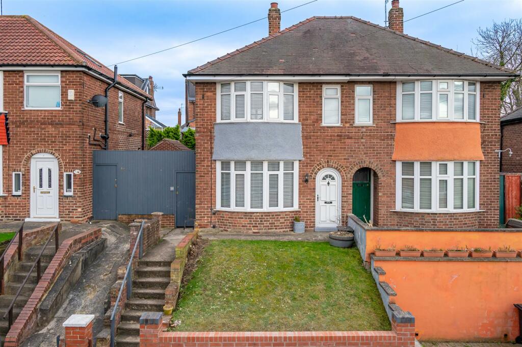3 bedroom semidetached house for sale in Wilton Rise, Holgate, York