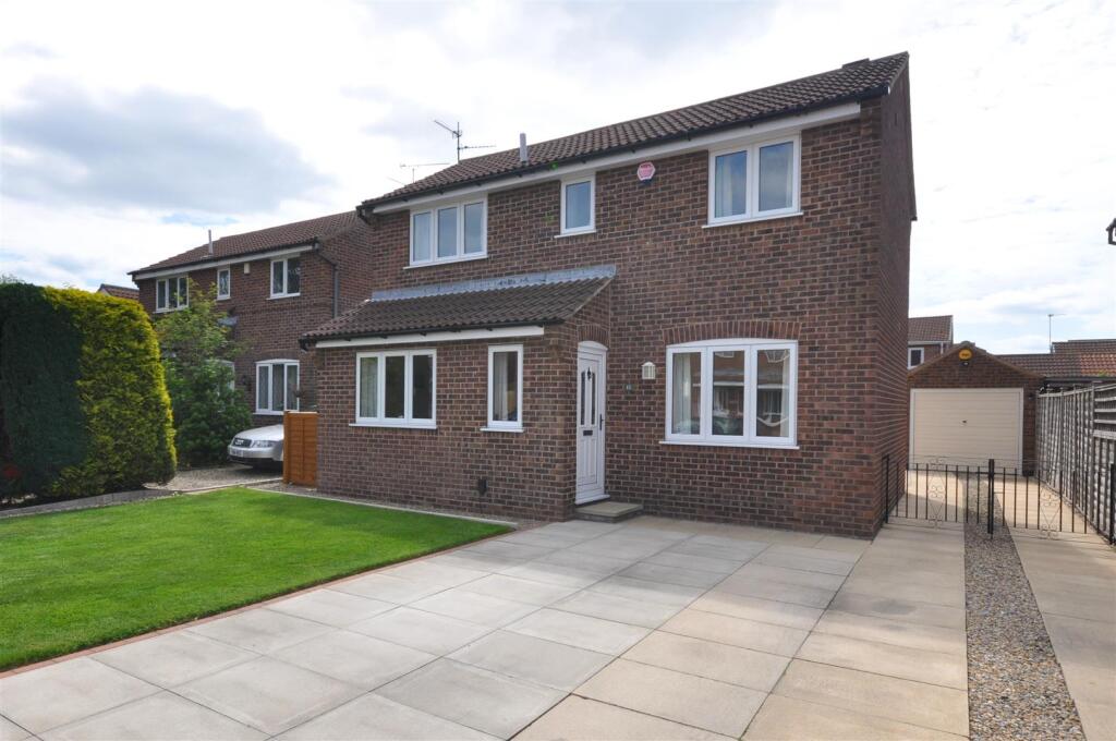 Main image of property: Dee Close, Woodthorpe, York, YO24 2XP