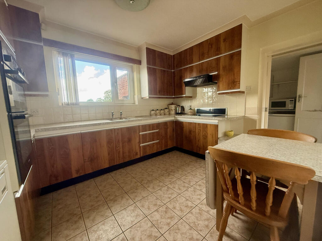 Additional image 3 of Sunnyview, Oxenpill, Meare, Glastonbury, Somerset