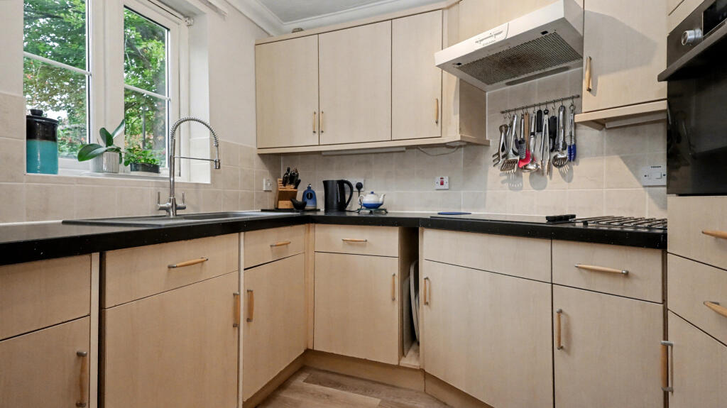 Additional image 4 of Cavendish Lodge, Glastonbury