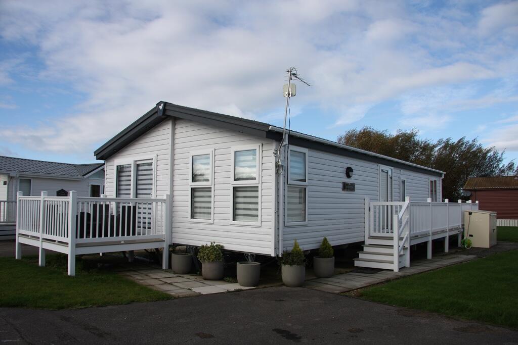 2 bedroom lodge for sale in Manor Park Holiday Village Manor Road