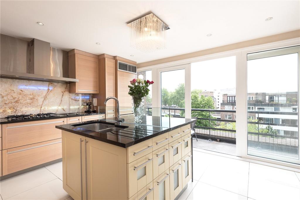 3 bedroom penthouse for sale in Southwick Street, W2