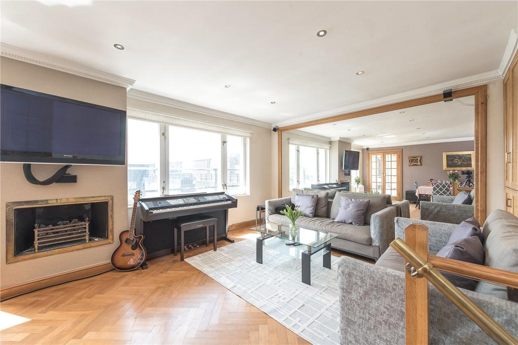3 bedroom penthouse for sale in Southwick Street, W2