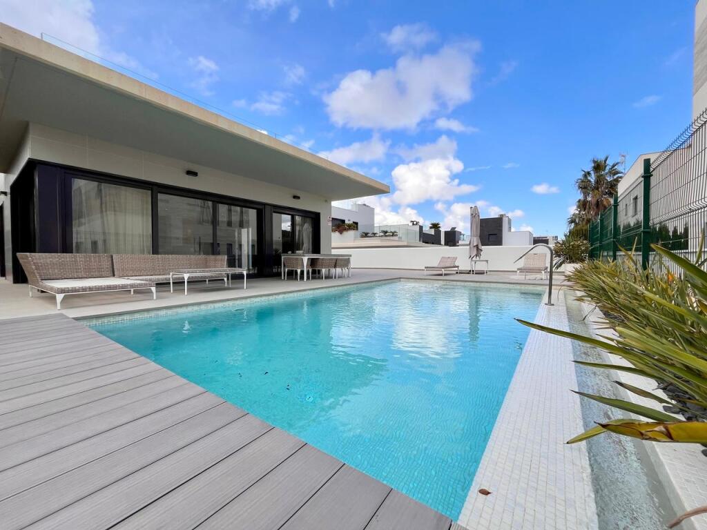 Main image of property: Valencia, Alicante, Dehesa de Campoamor