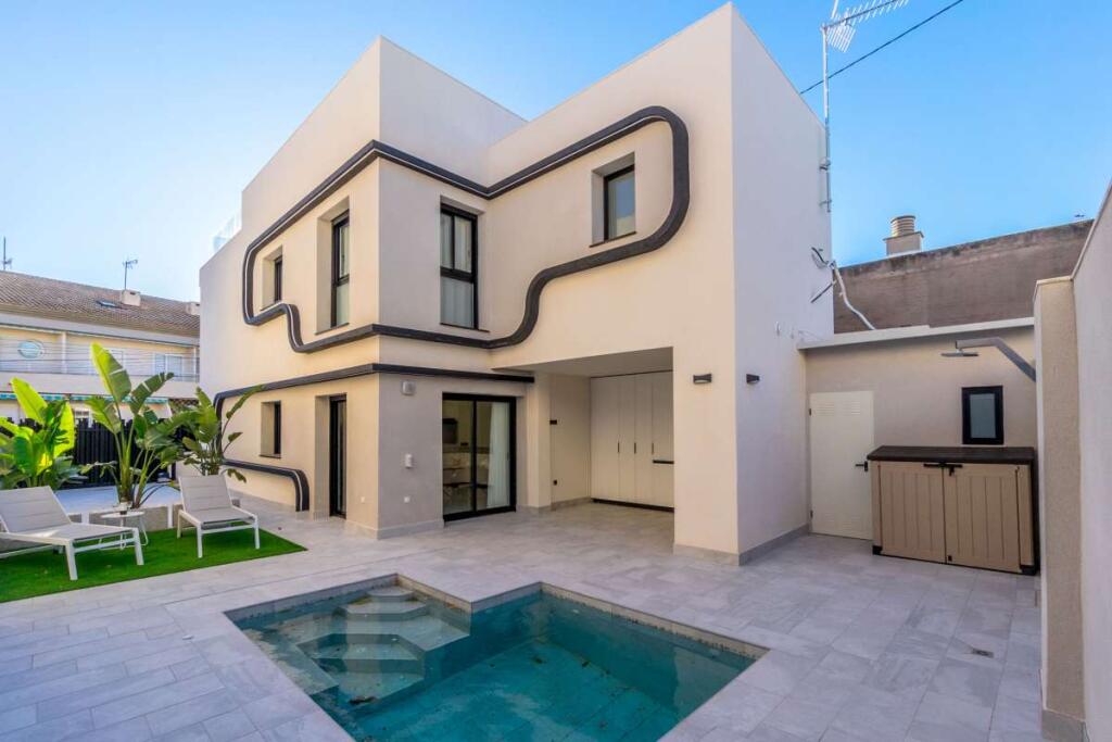 Main image of property: Valencia, Alicante, Torre de la Horadada