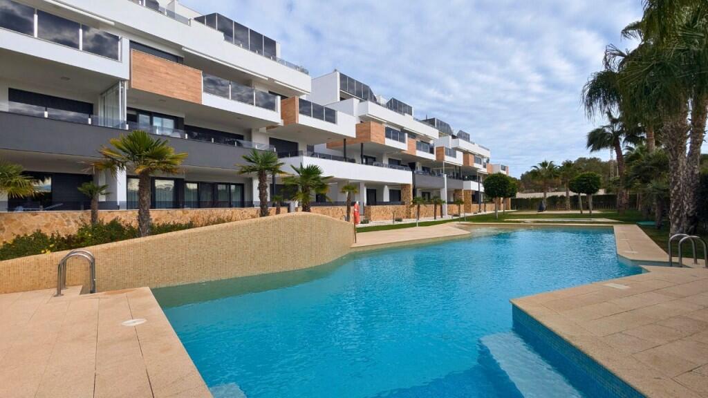 Main image of property: Valencia, Alicante, Los Altos