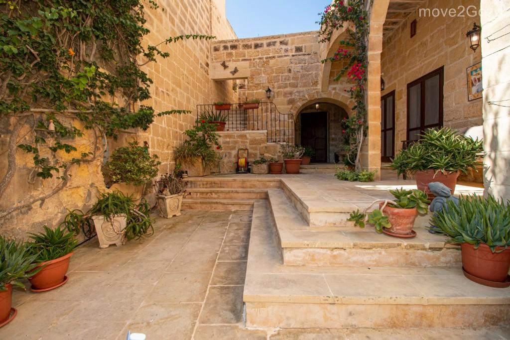 4 bedroom farm house for sale in Gozo, Malta