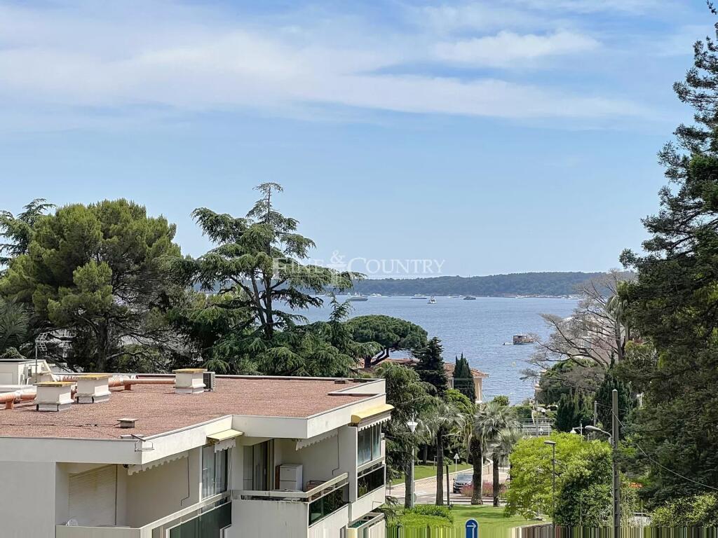 Main image of property: Provence-Alps-Cote d`Azur, Alpes-Maritimes, Cannes