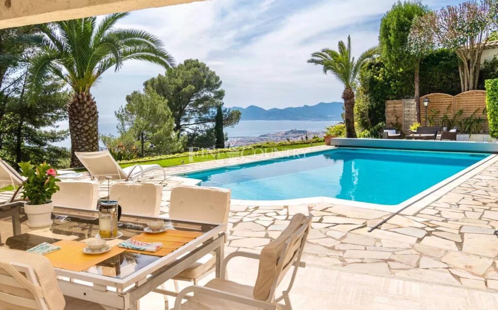 Main image of property: Provence-Alps-Cote d`Azur, Alpes-Maritimes, Cannes