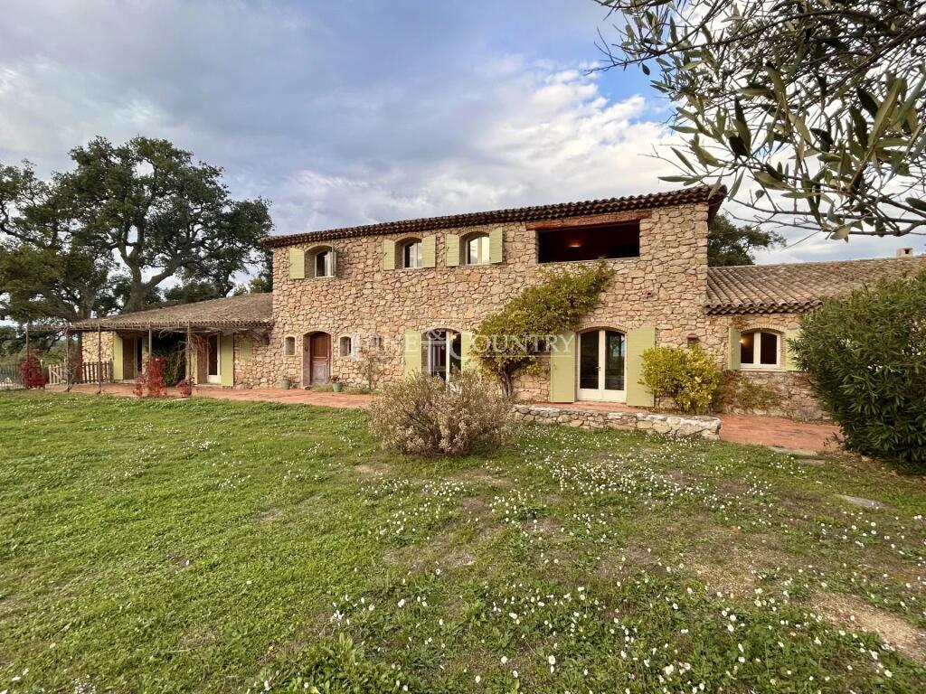 Main image of property: Provence-Alps-Cote d`Azur, Var, Roquebrune-sur-Argens