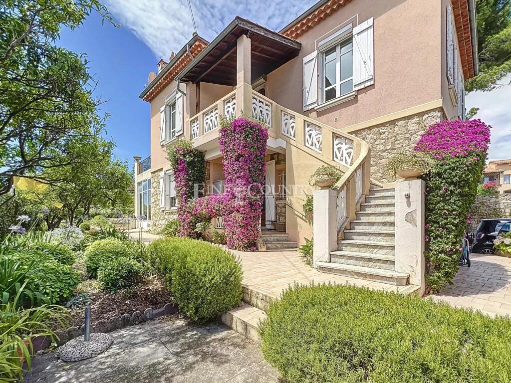 Main image of property: Provence-Alps-Cote d`Azur, Alpes-Maritimes, Golfe Juan