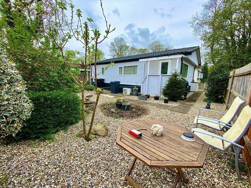 2 bedroom park home for sale in Brookside Park, Bromham, MK43