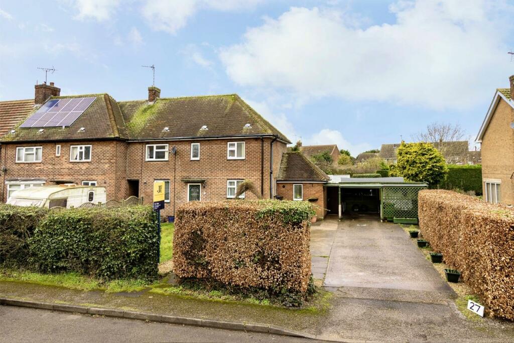 3 bedroom end of terrace house for sale in Broomfield Lane, Farnsfield