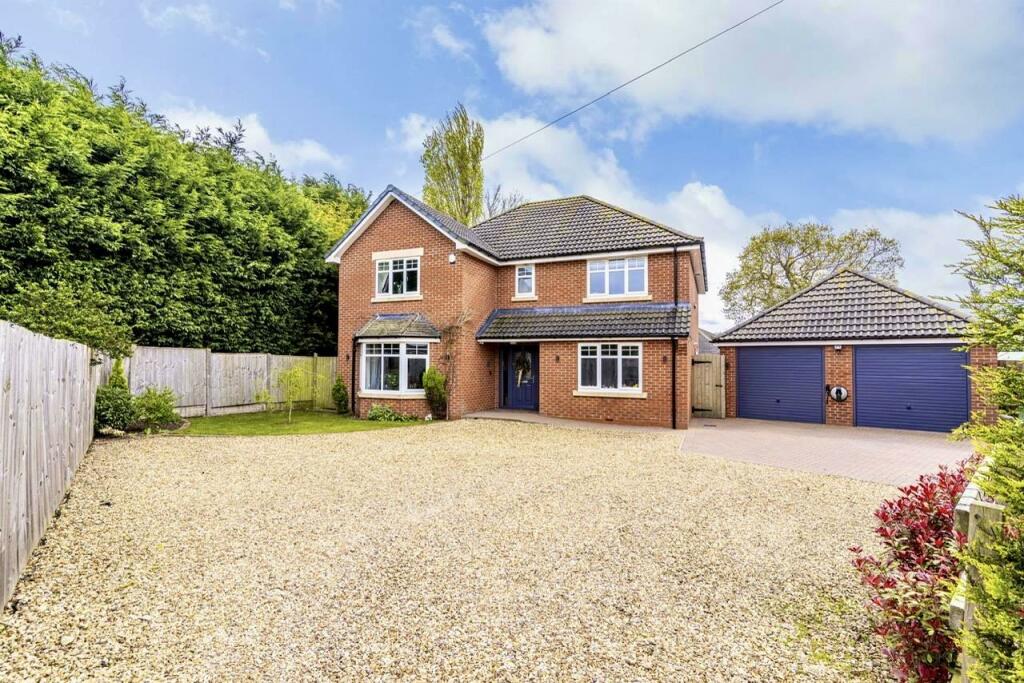 4 bedroom detached house for sale in Kirklington Road, Bilsthorpe, NG22