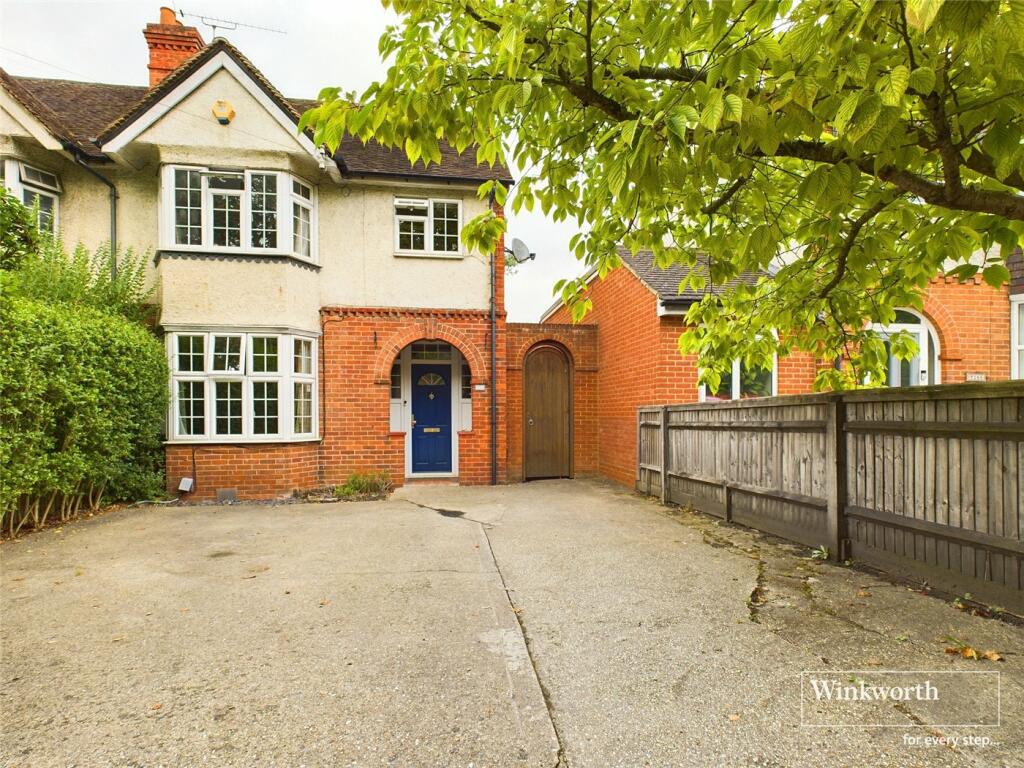 3 bedroom semidetached house for sale in Tilehurst Road, Reading