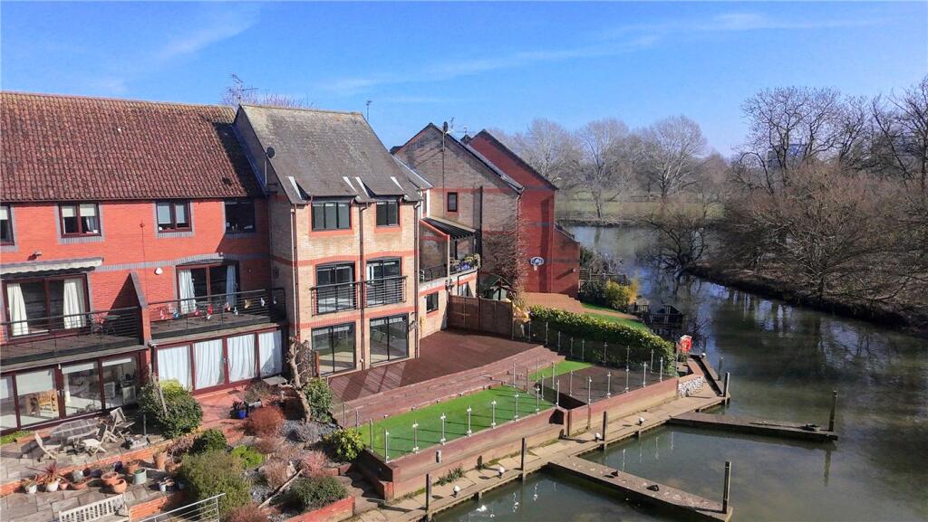 Main image of property: Heron Island, Caversham, Reading, Berkshire, RG4