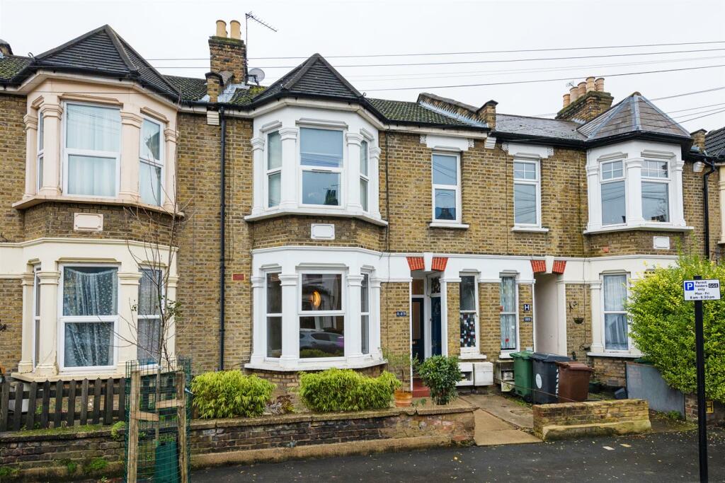 2 bedroom for sale in Murchison Road, Leyton, London, E10