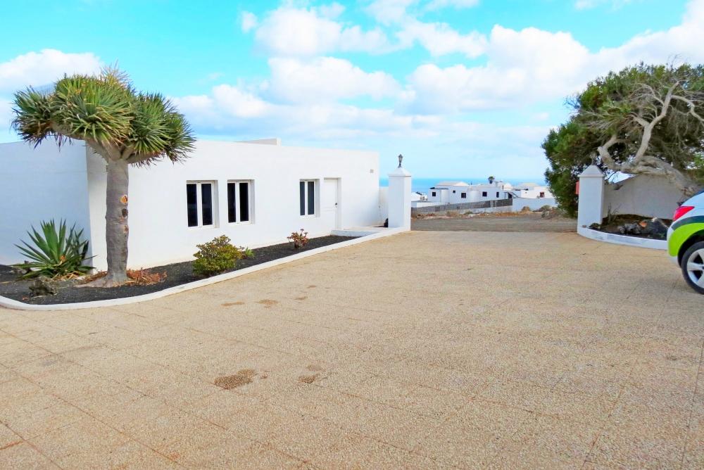 8 bedroom villa for sale in Canary Islands, Lanzarote, Macher, Spain