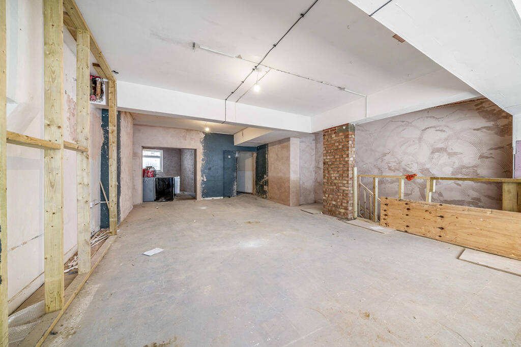 Main image of property: 60 King Henrys Walk, Hackney, London. N1 4NJ