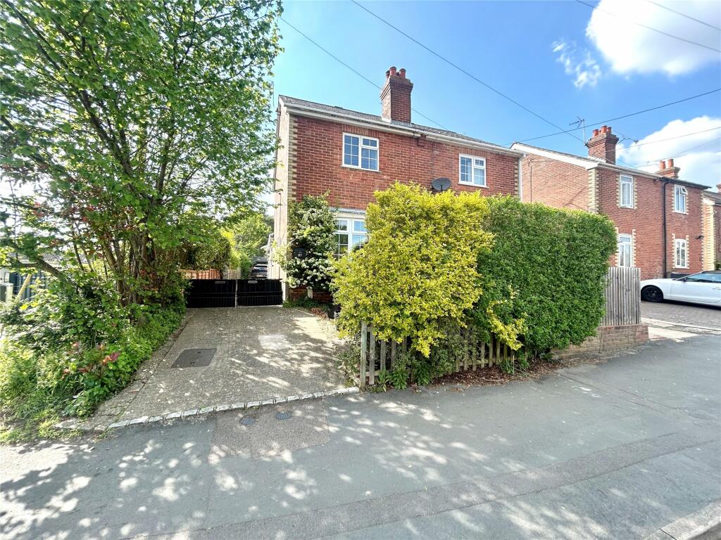 2 bedroom semidetached house for sale in Branksome Hill Road, College
