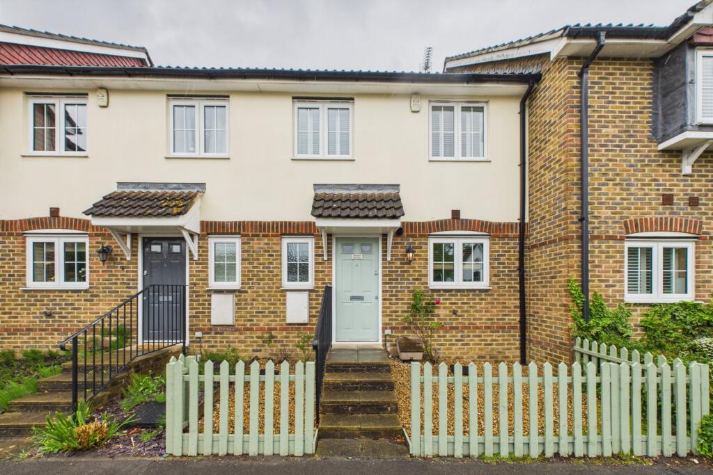 Main image of property: Chislett Gardens, Sandhurst, Berkshire, GU47
