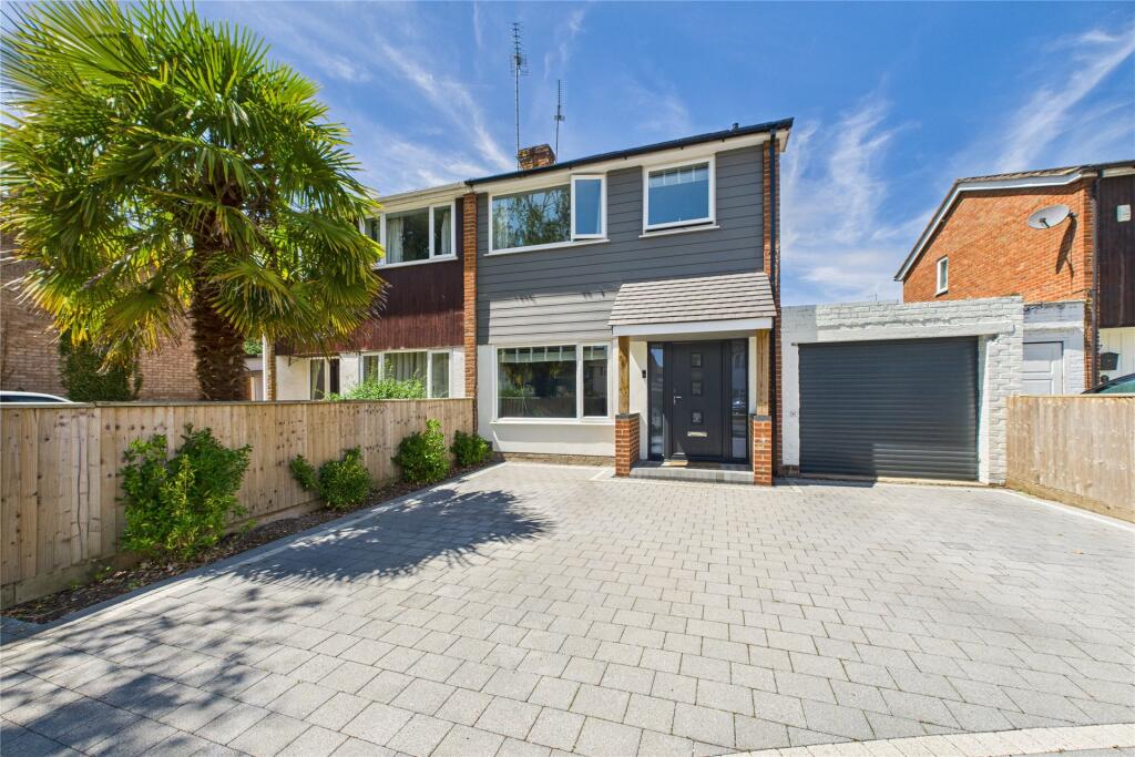 Main image of property: Oak Avenue, Owlsmoor, Sandhurst, Berkshire, GU47