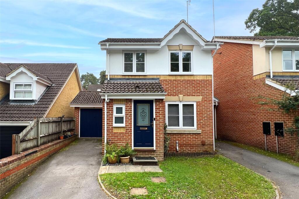 Main image of property: Queens Ride, Crowthorne, Berkshire, RG45