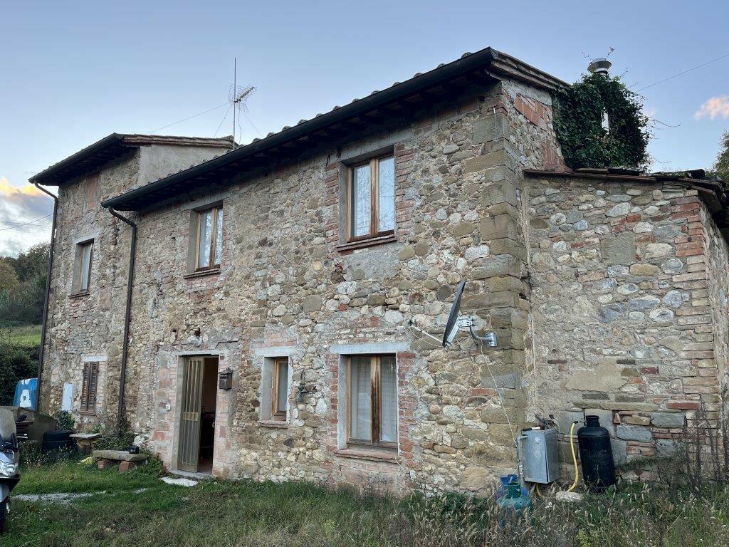 3 bedroom farm house for sale in Piegaro, Perugia, Umbria, Italy
