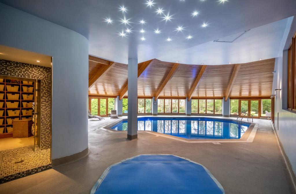 7 bedroom detached house for sale in Craigentoul, Hillhead Road