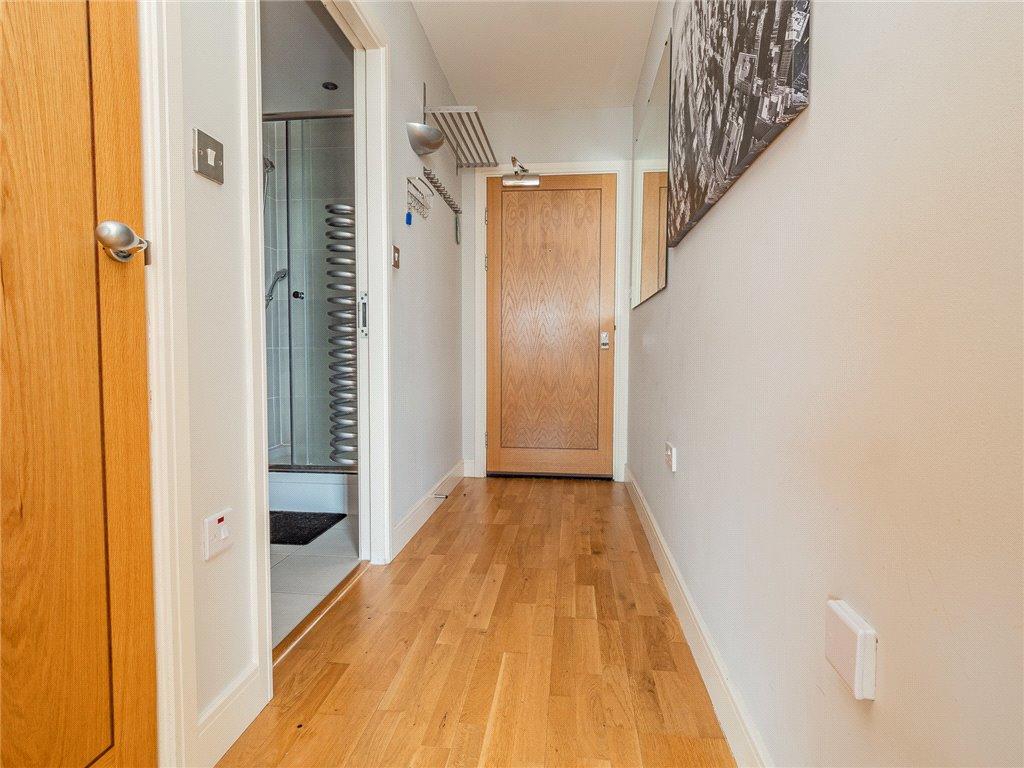 1 bedroom apartment for sale in Altolusso, Bute Terrace, Cardiff City