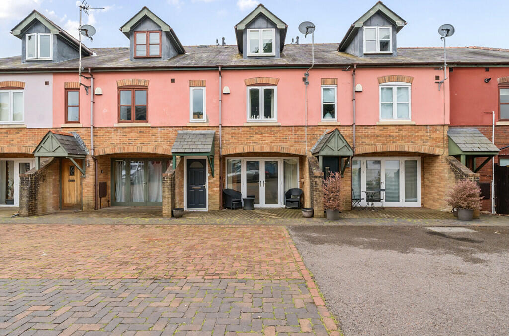2 bedroom terraced house for sale in Conway Road, Pontcanna, Cardiff, CF11