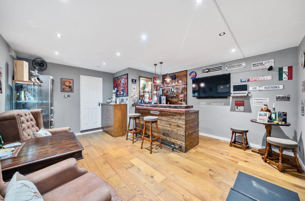 Additional property image - Ffordd Y Berllan, Morganstown, Cardiff