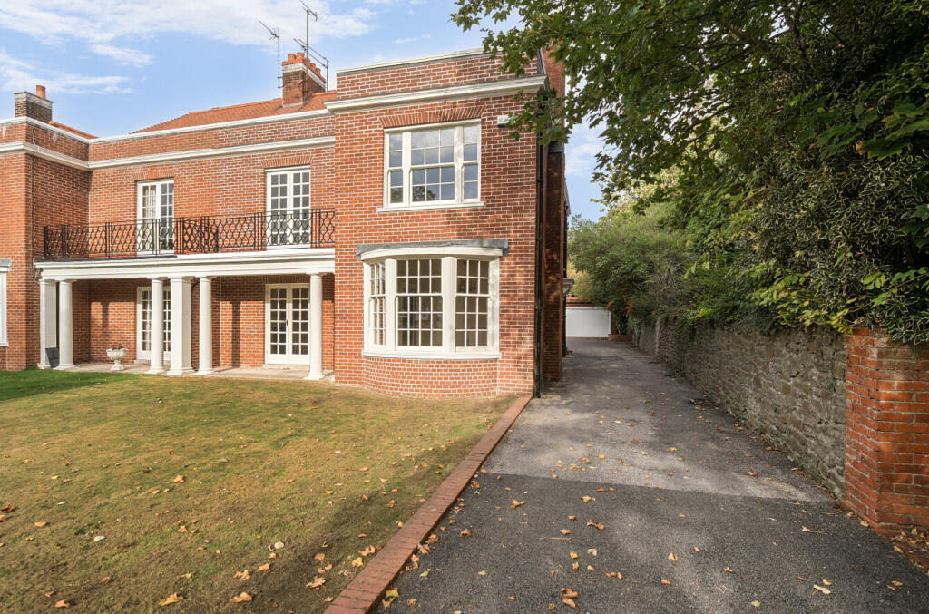 Main image of property: Queen Anne Square, City Centre, Cardiff