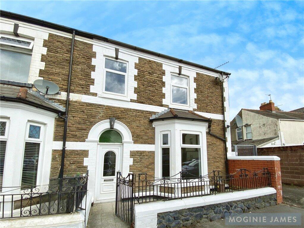 4 bedroom end of terrace house for sale in Penhevad Street, Grangetown, Cardiff, CF11