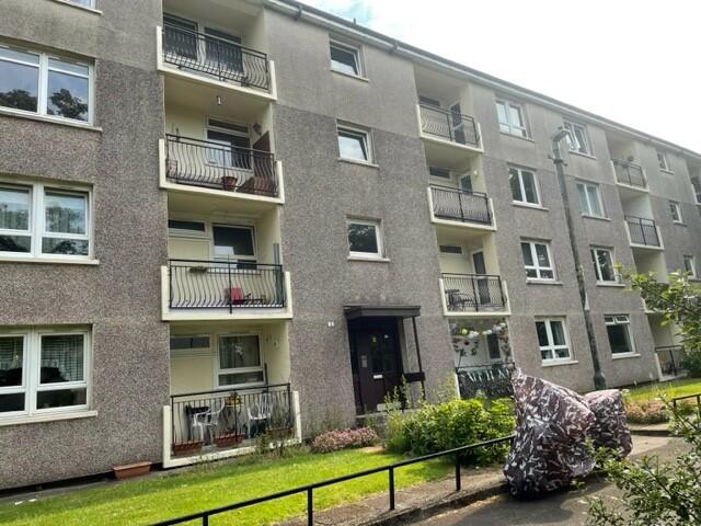 2 bedroom flat for rent in Dalbeth Road, Tollcross, Glasgow, G32