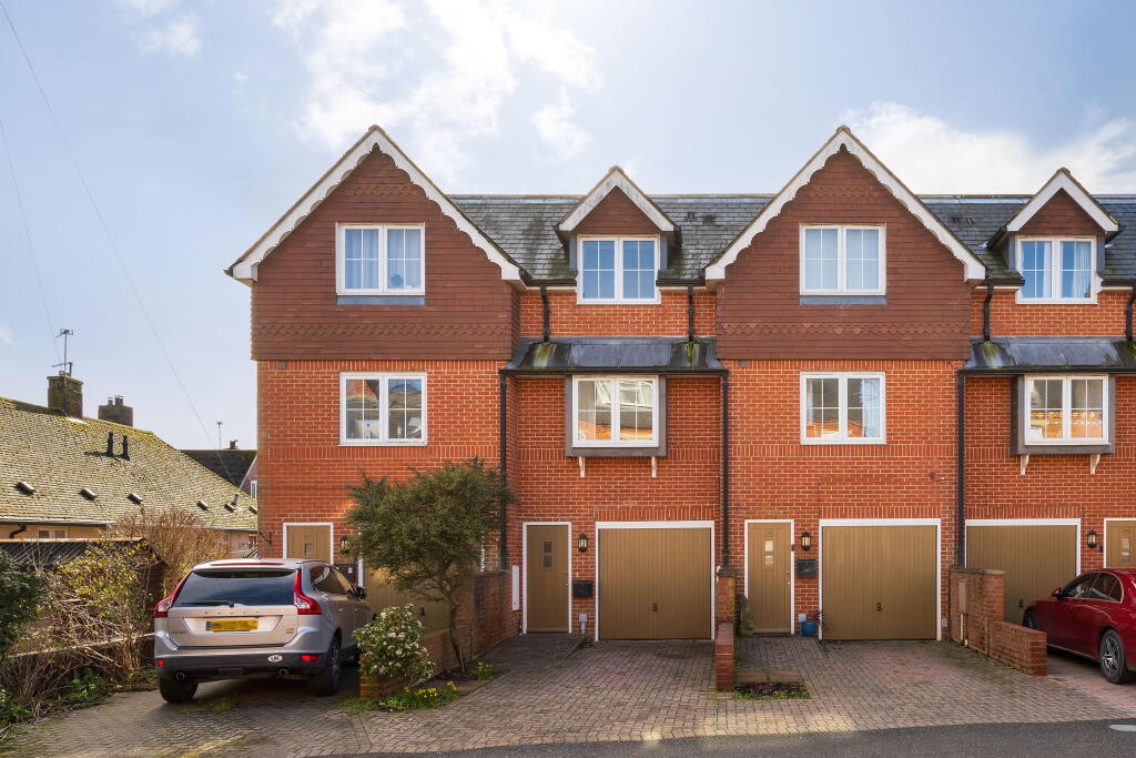 Main image of property: Craven Road, Newbury, RG14