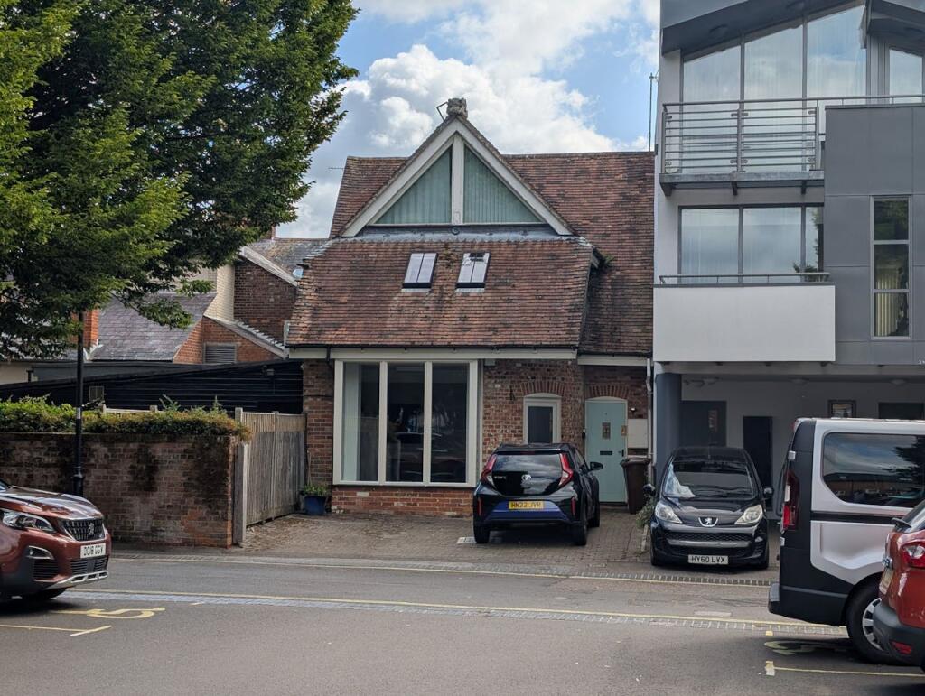 Main image of property: Newton House, Newton Lane, Romsey, SO51 8GZ