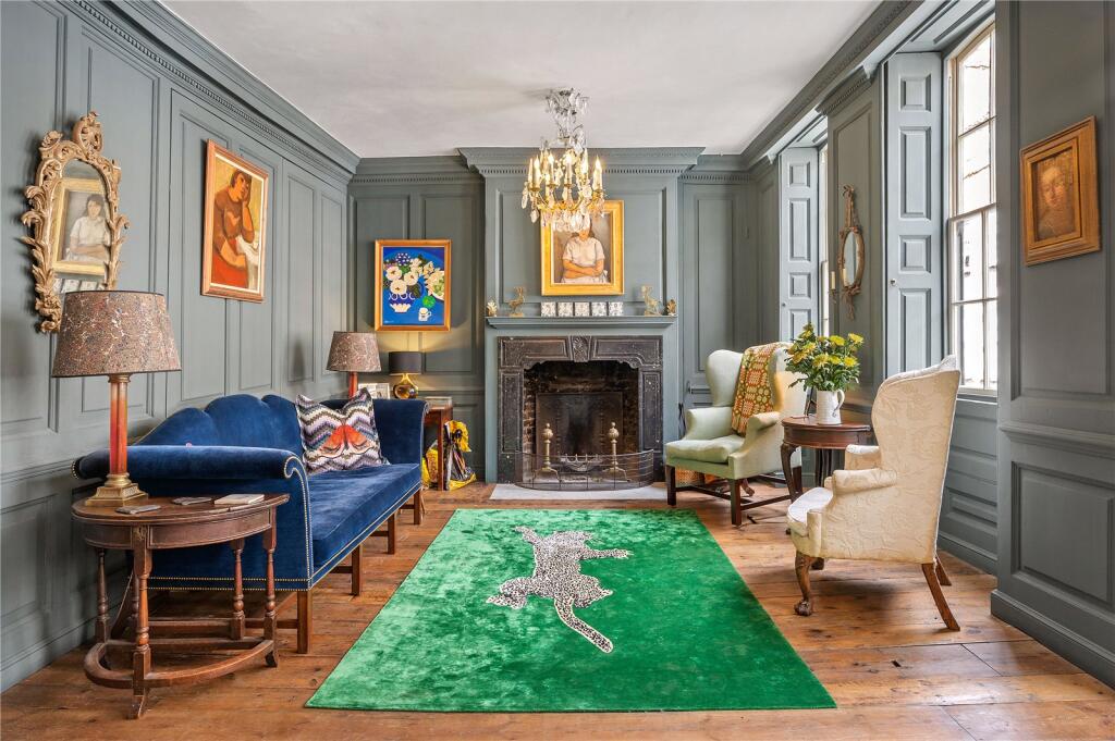 Main image of property: Fournier Street, London, E1