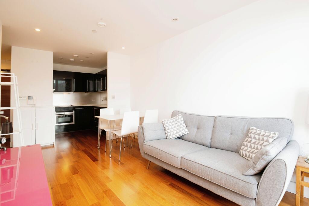 1 bedroom apartment for rent in The Hayes, Yr Ayes, CF10