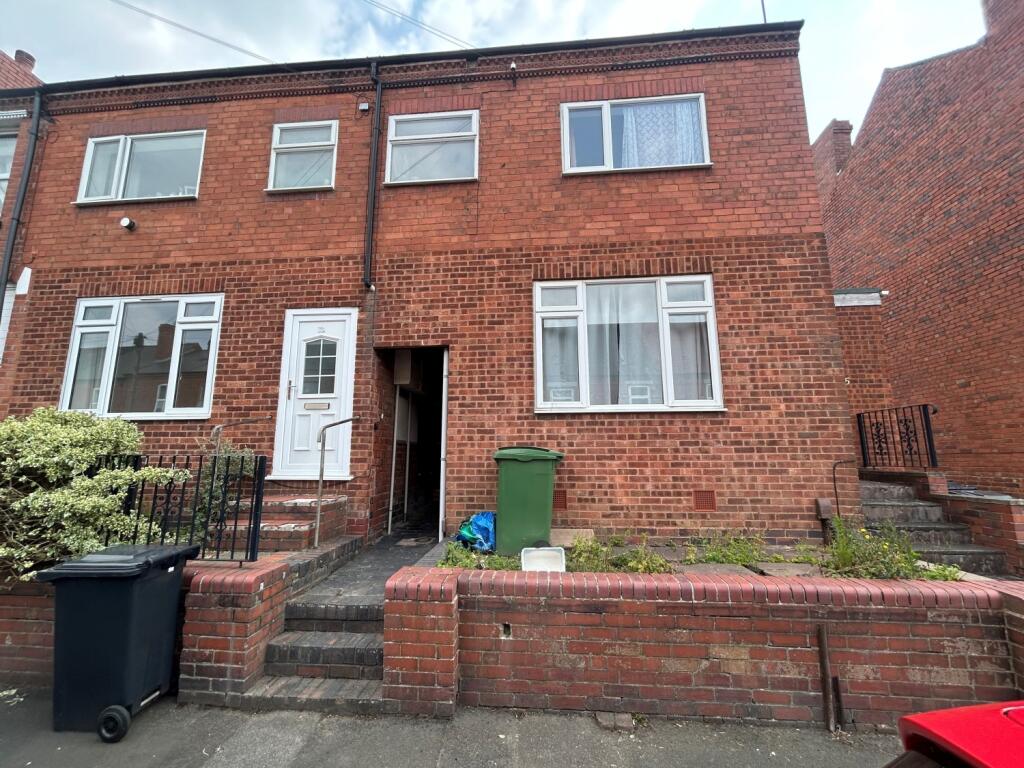Main image of property: 33 Cobham Road, Halesowen, West Midlands, B63