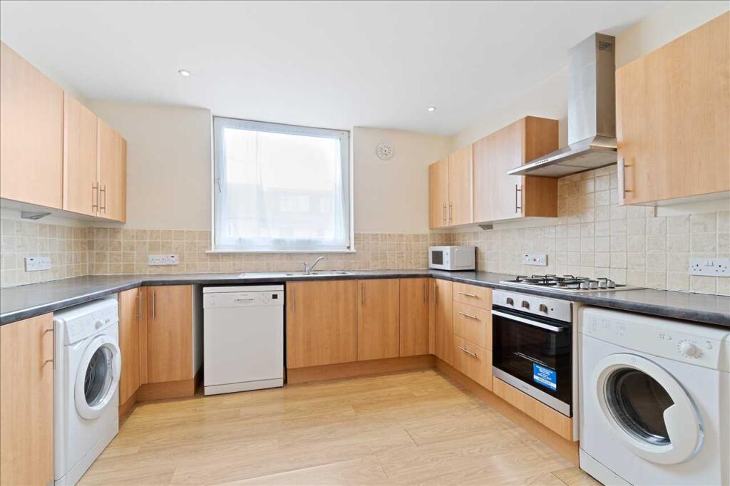Main image of property: Hamilton Gardens, Plymouth