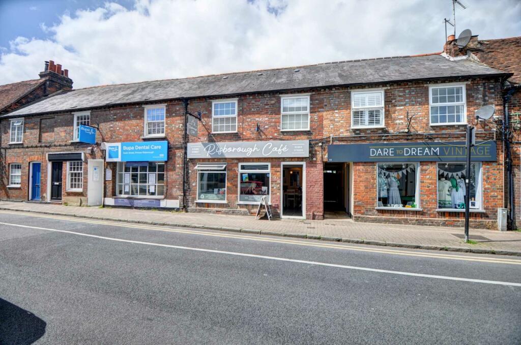 2 bedroom flat for sale in Duke Street, Princes Risborough, HP27