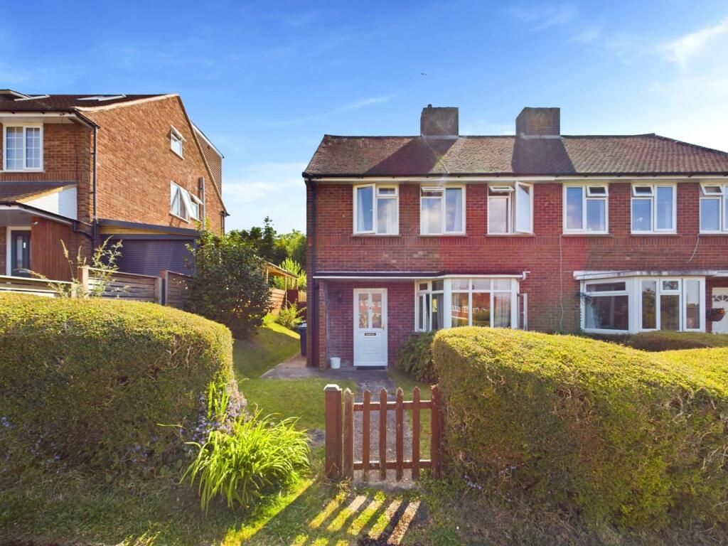 3 bedroom semidetached house for sale in Chestnut Road, Princes
