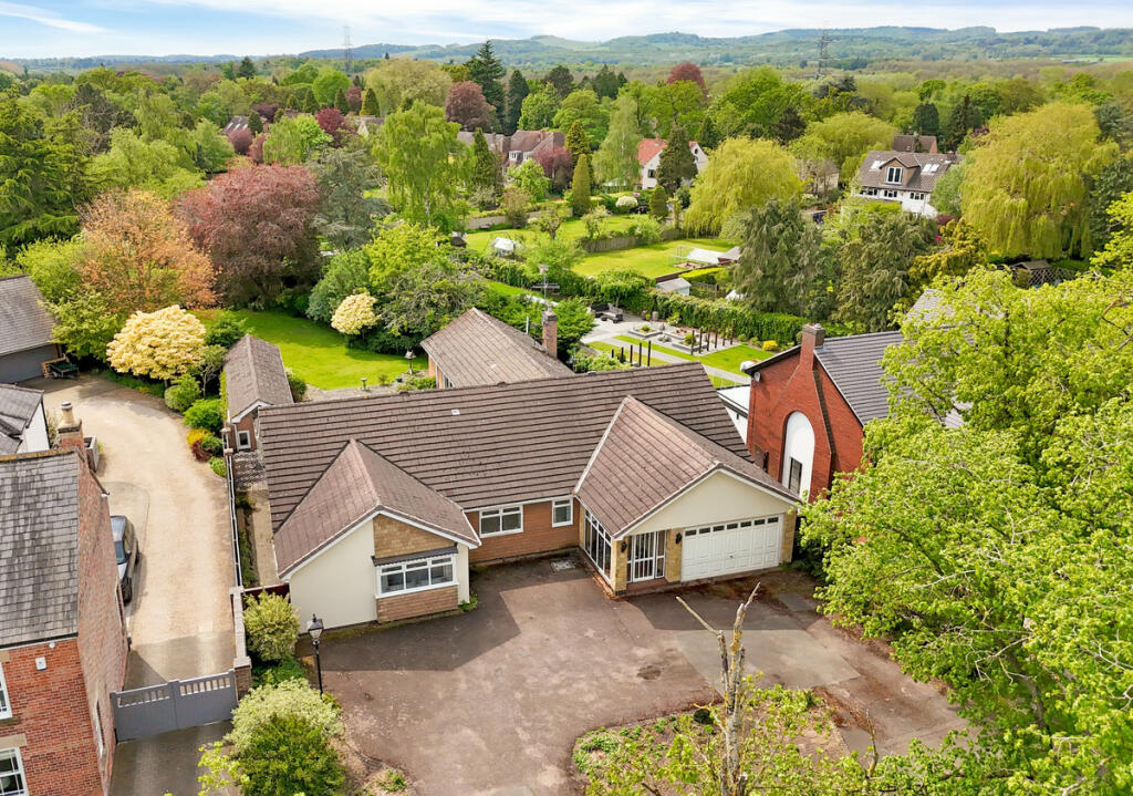 4 bedroom detached bungalow for sale in The Ridings, Rothley, LE7